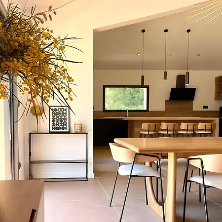 Villa Porto-vecchio, Luxueuse 8 Pers, 4 Chambres, Piscine Privee