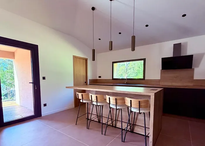 Porto-vecchio, Luxueuse 8 Pers, 4 Chambres, Piscine Privée Villa