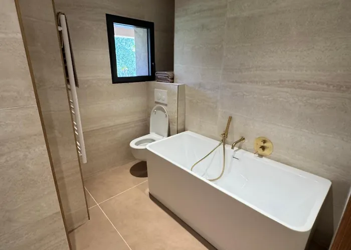 Porto-vecchio, Luxueuse 8 Pers, 4 Chambres, Piscine Privée Villa