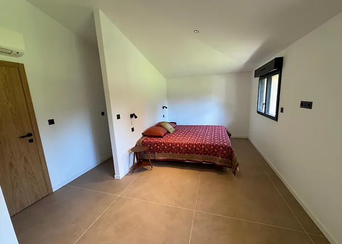 Villa Porto-vecchio, Luxueuse 8 Pers, 4 Chambres, Piscine Privee *